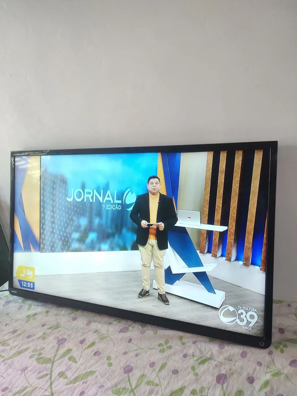 Vendo tv led 49 polegadas Toshiba  - Foto 5