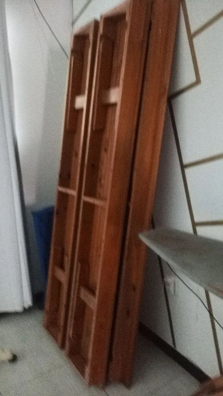 Mesa e 2 bancos madeira  - Foto 4