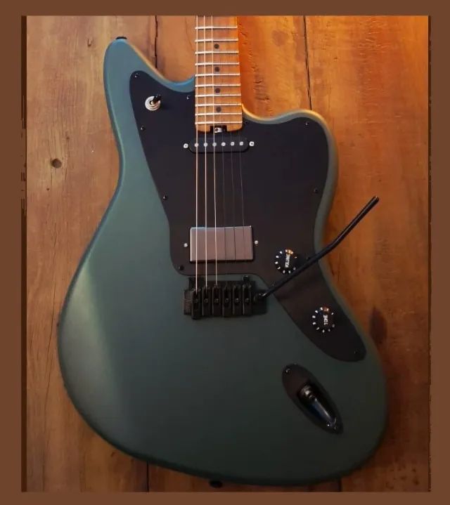 Guitarra Modelo Jazzmaster - Luthier Marcio Benedetti
