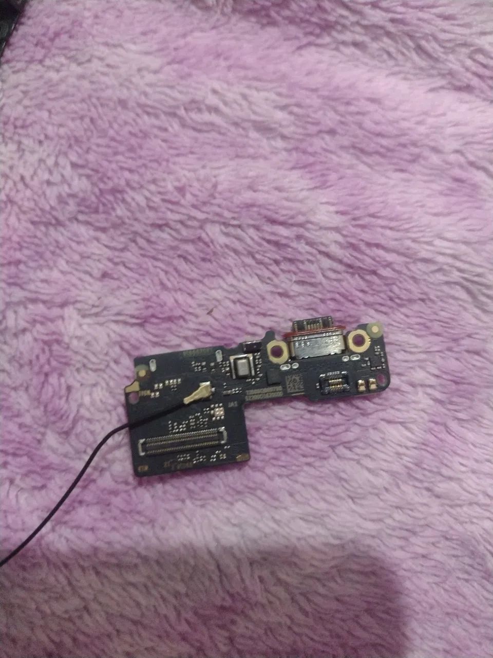 Peça de entrada USB do redmi note 14 pro em perfeito estado 