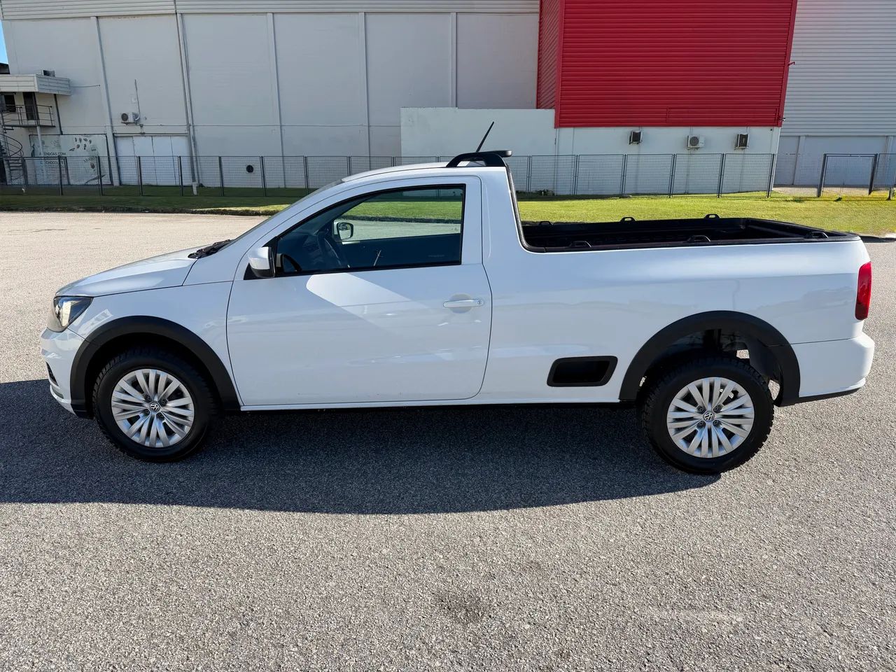 Volkswagen Saveiro Robust 1.6 Total Flex 8V 2023 - Foto 2