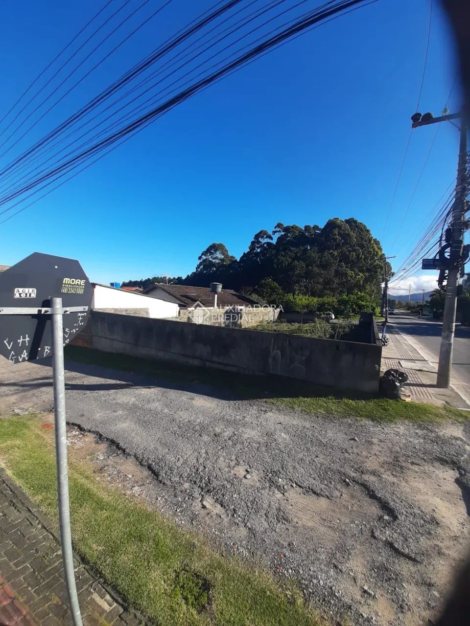 Terreno com 375,2m² à venda em Campeche, Florianópolis.