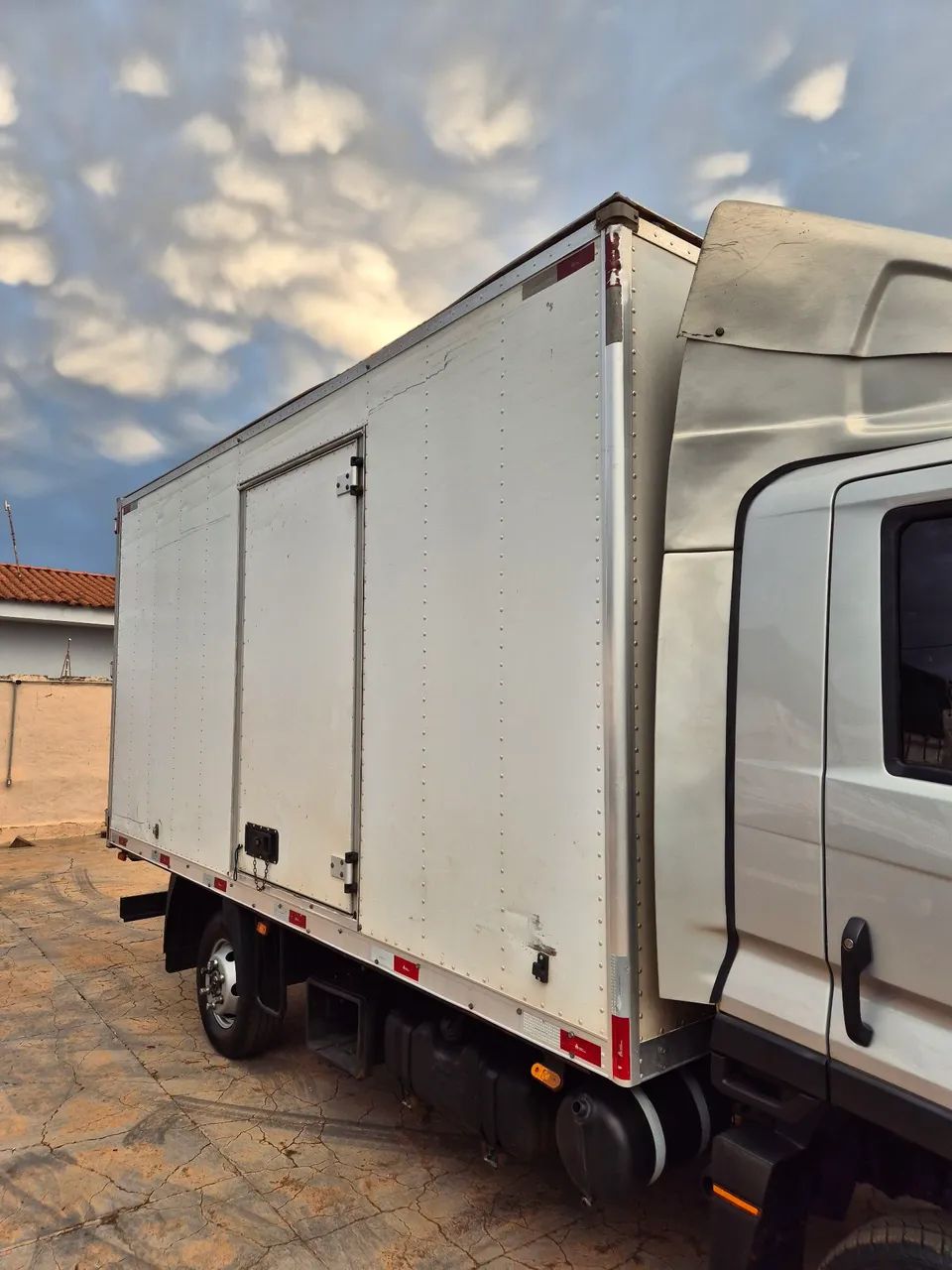 VW Express,  Ano 2020, Báu 4,50 mts, Ótimo estado.  - Foto 4