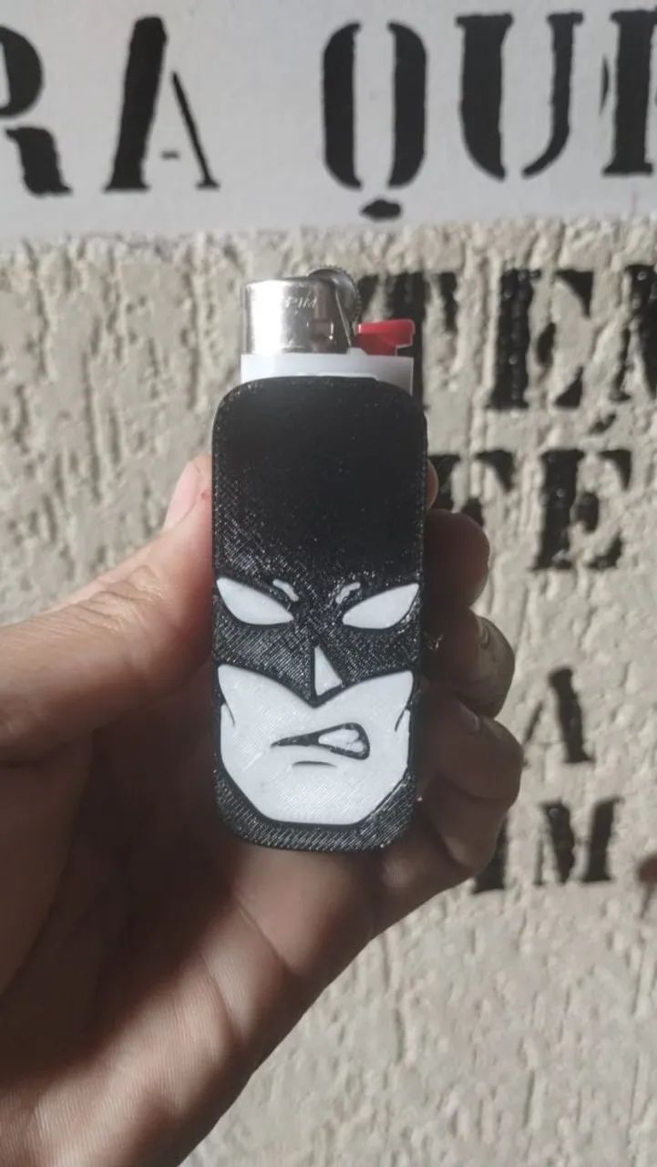 Isqueiro Deadpool e Batman Impressão 3d  - Foto 2