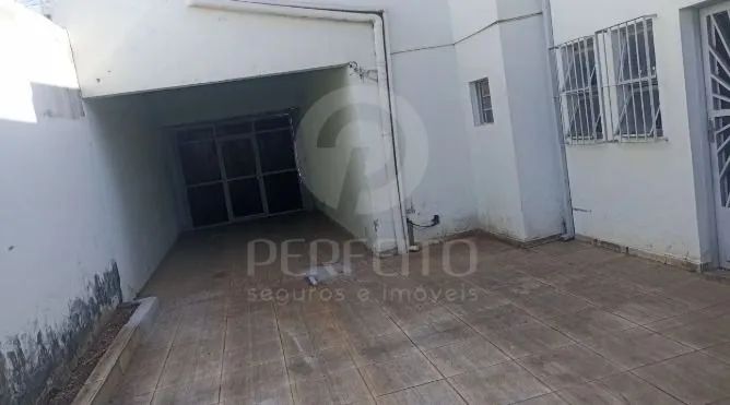 CASA PARA MORADIA OU COMÉRCIO COM 3 DORMITÓRIOS E SALA AMPLA - Foto 4