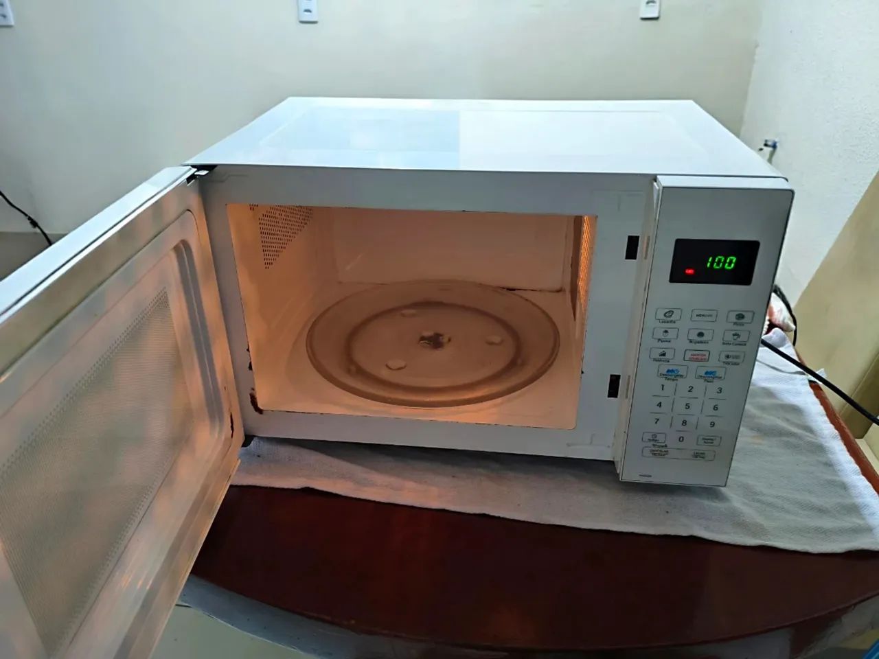 Microondas 26 litros, funcionando! 
