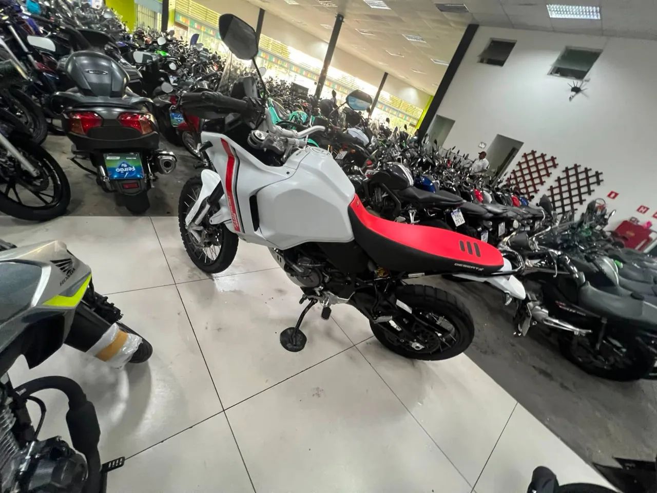 DUCATI DESERT X - Foto 5