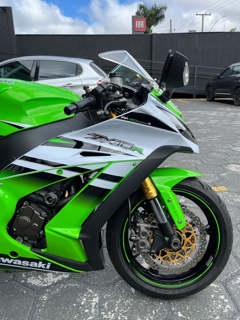 Kawasaki Zx-10/ Zx-10r 1000cc 2015 - 1490177611 | OLX