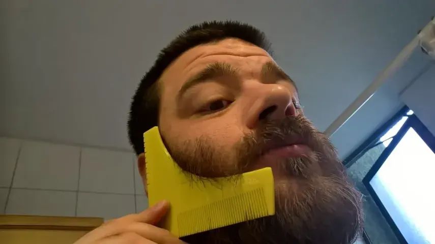 Modelador de barba