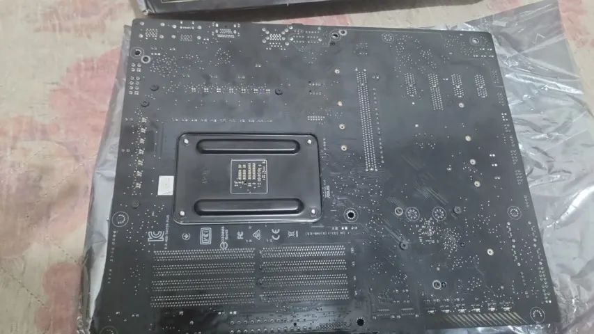 PLACA MÃE ASUS TUF GAMING X570-PLUS BR - PARA REPARO / PEÇAS - Foto 3