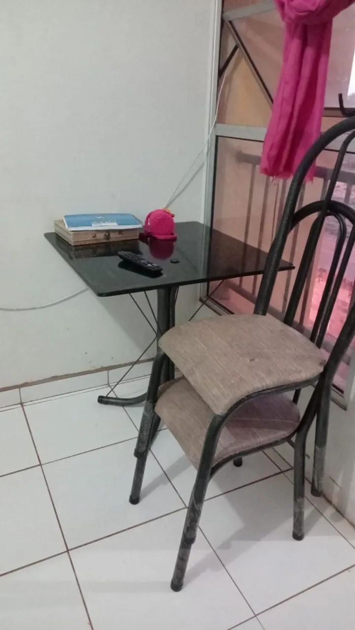 Mesa 4 cadeiras 