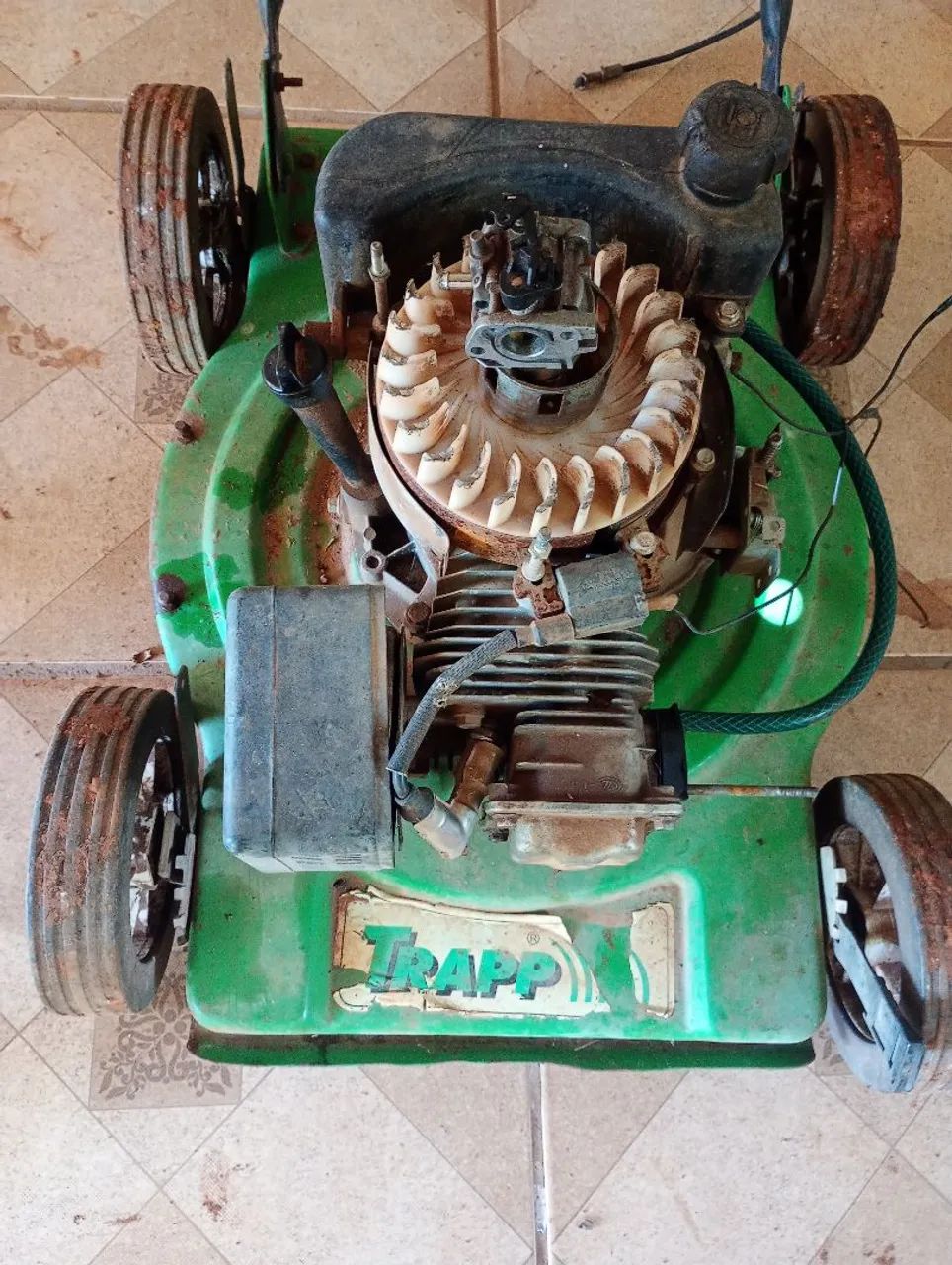 Máquina de corta grama