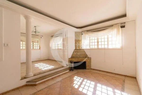 sobrado com 3 suítes e closets vila bela