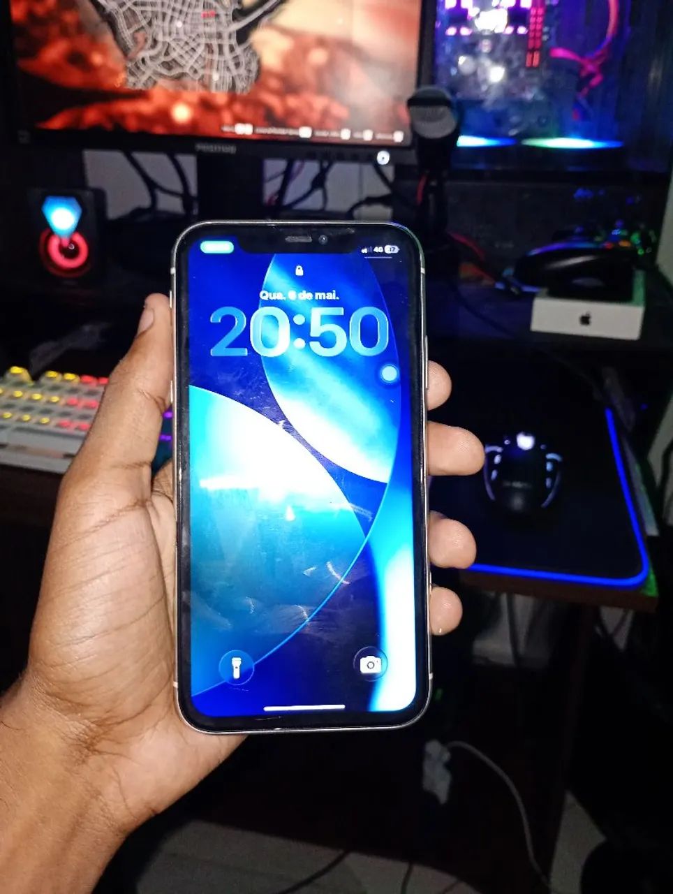 iPhone 11 de 128gb pra ir logo - Celulares e Smartphones