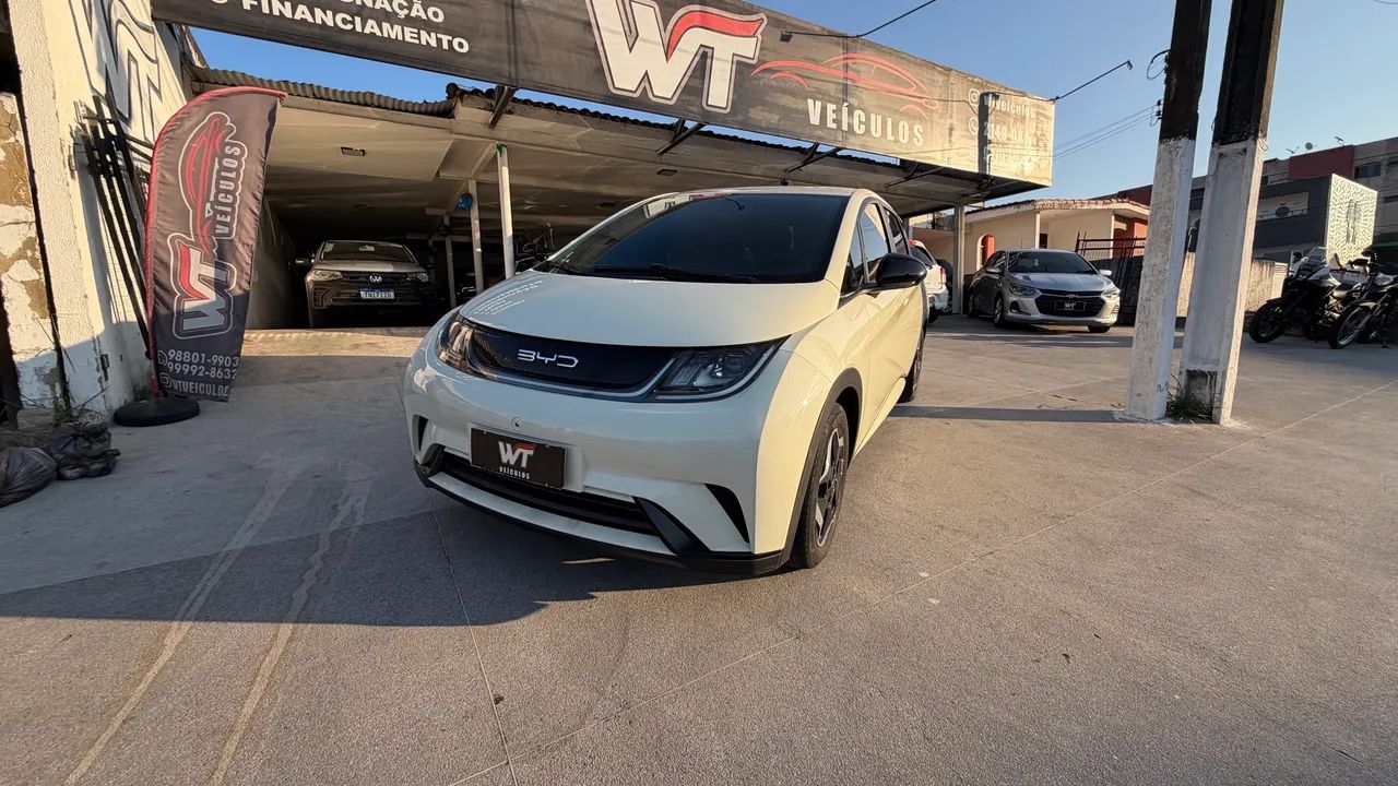 BYD Dolphin EV (Elétrico) 2025