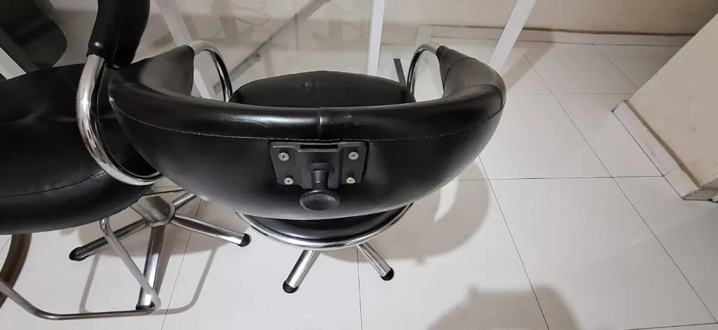 2 Cadeiras de Salão - Foto 5
