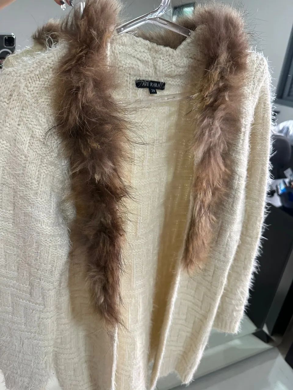 casaco tricô sofisticado com gola de pelos estilo europeu - Foto 5