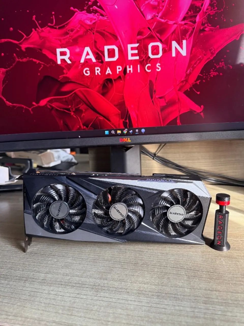 Placa de video Gigabyte AMD RX 7600