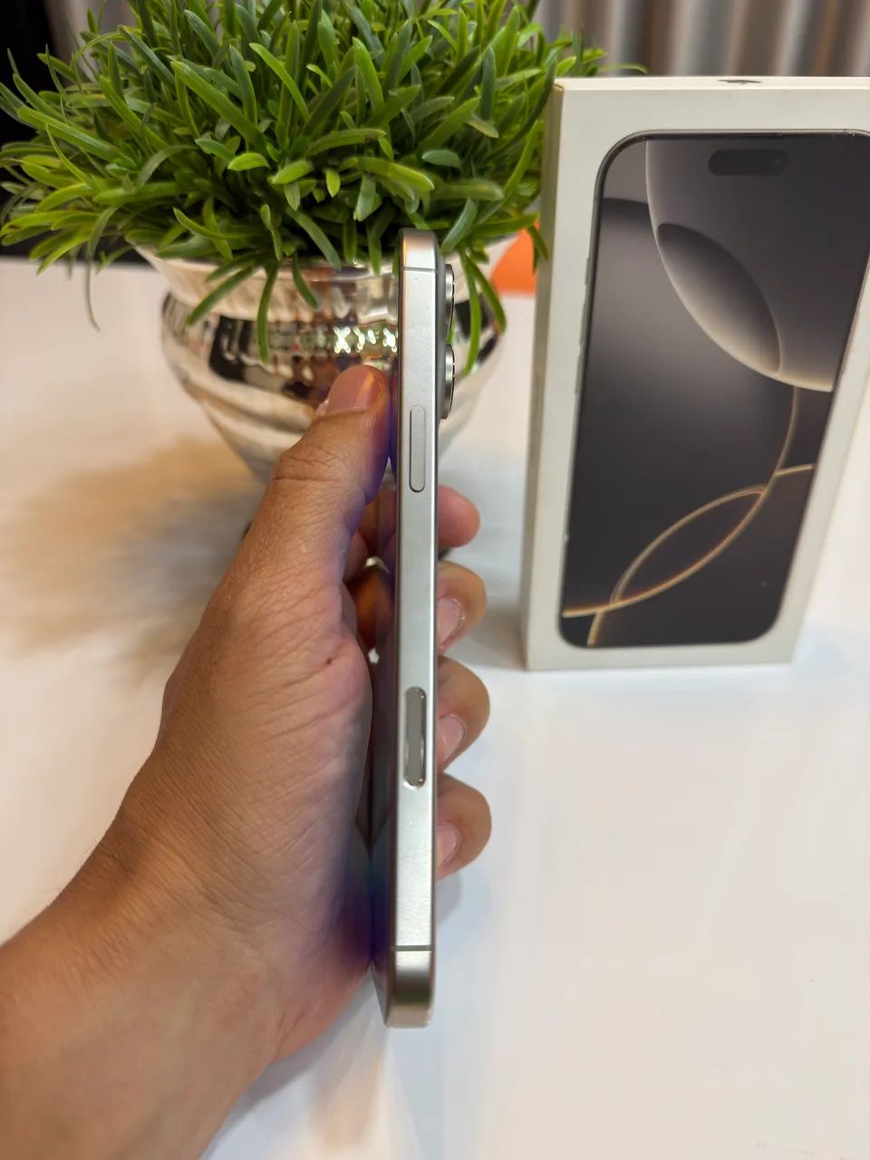 iPhone 16 pro Max 256gb - sem detalhes - Foto 4