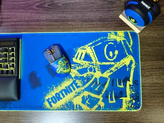 Kit Completo Razer Fortnite - Deathadder V3 Pro, Kraken V3 X, Goliathus Extended Chroma - Foto 5