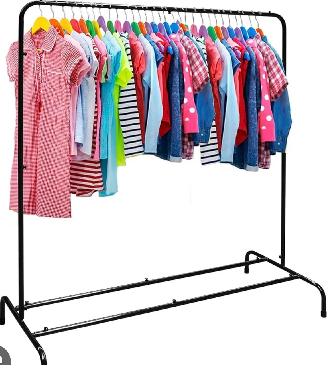 Vende-se uma arara de roupa - Foto 2
