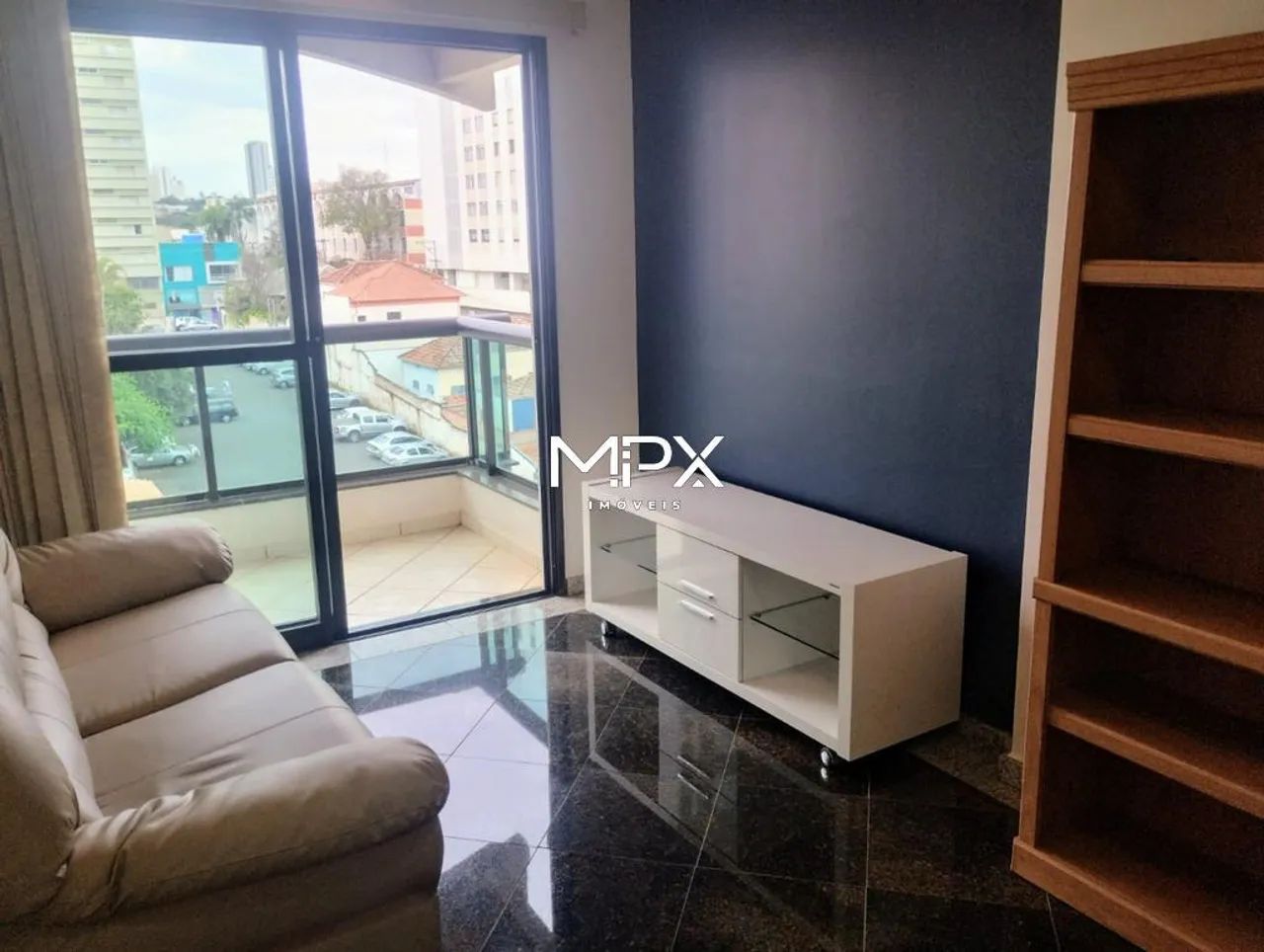 Apartamento à venda e para alugar no Centro em Piracicaba.