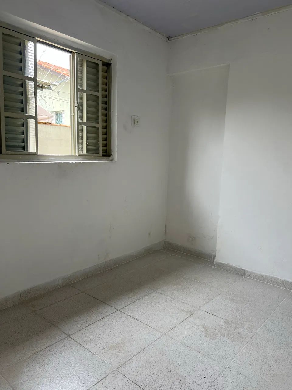 CASA DE FUNDO PQ INDUSTRIAL 
