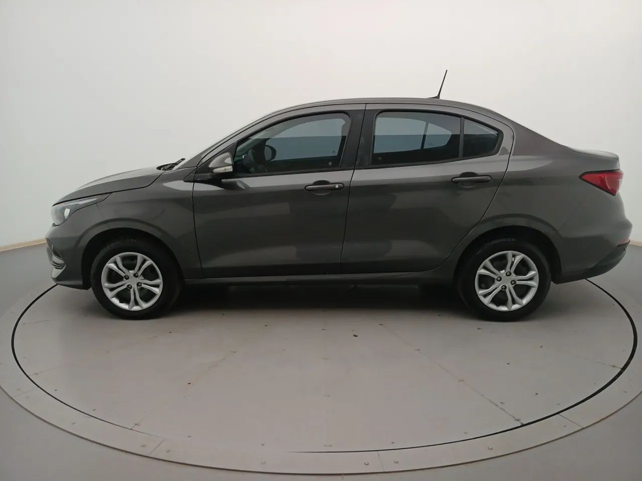 Fiat Cronos Drive 1.3 8V Flex Aut. 2025 - Foto 2