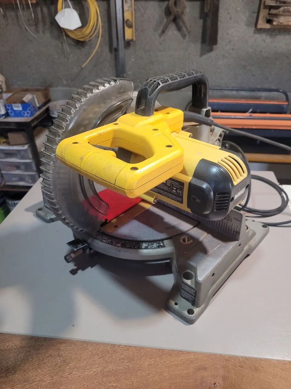 Serra Esquadria DeWalt DW714-b2 - Foto 4