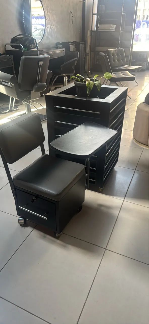 Carrinhos de manicure da marca van de velde  - Foto 2