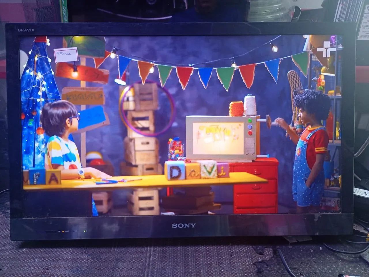 Vendo tv Sony 32 polegadas de led conversor digital integrado R$ 400,00 - Foto 3
