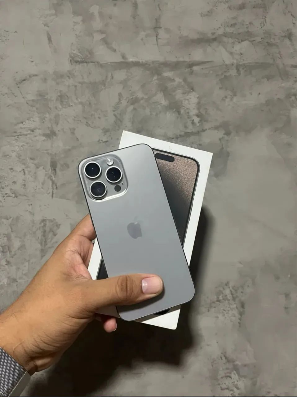 iPhone 15 Pro Max  - Foto 2