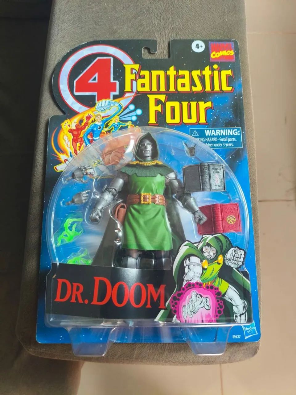 Doctor doom marvel legends 