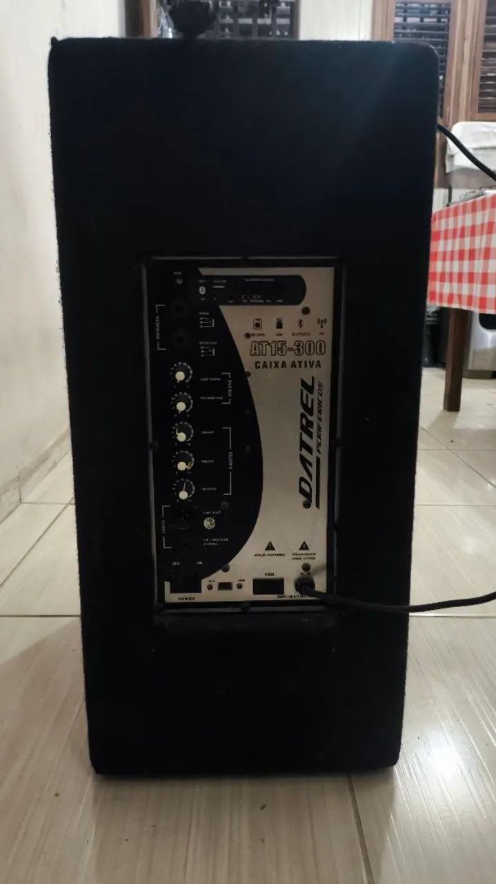 Caixa de som Jbl Datrel de 15 polegadas e 300Rms - Foto 2