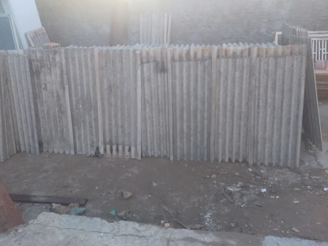 Selling excellent roof tiles and wood for chicken coops