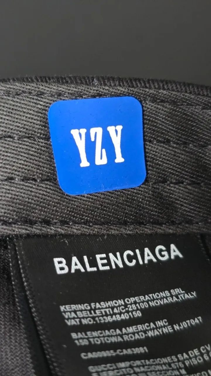 Boné Yeezy Gap Flame Balenciaga - Foto 4