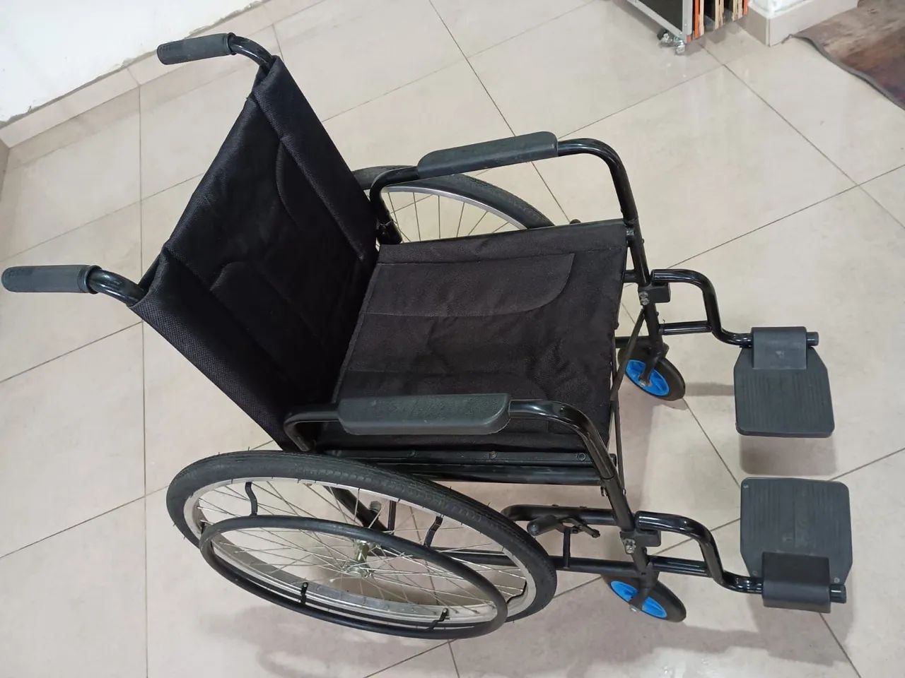 Cadeiras de rodas usada R$ 300,00