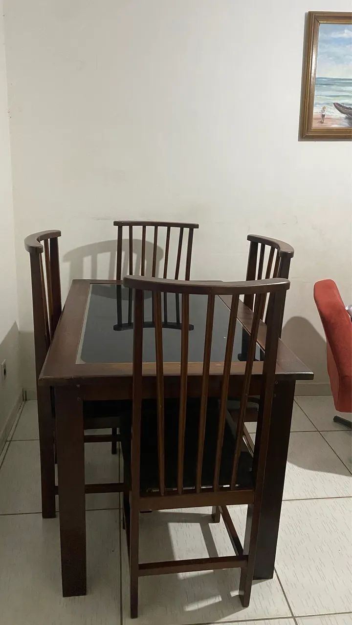 mesa madeira pura com quatro cadeiras  - Foto 3