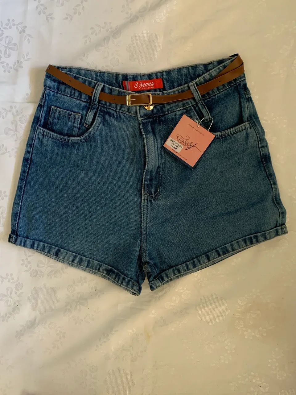 Short jeans feminino com cinto - Novo 