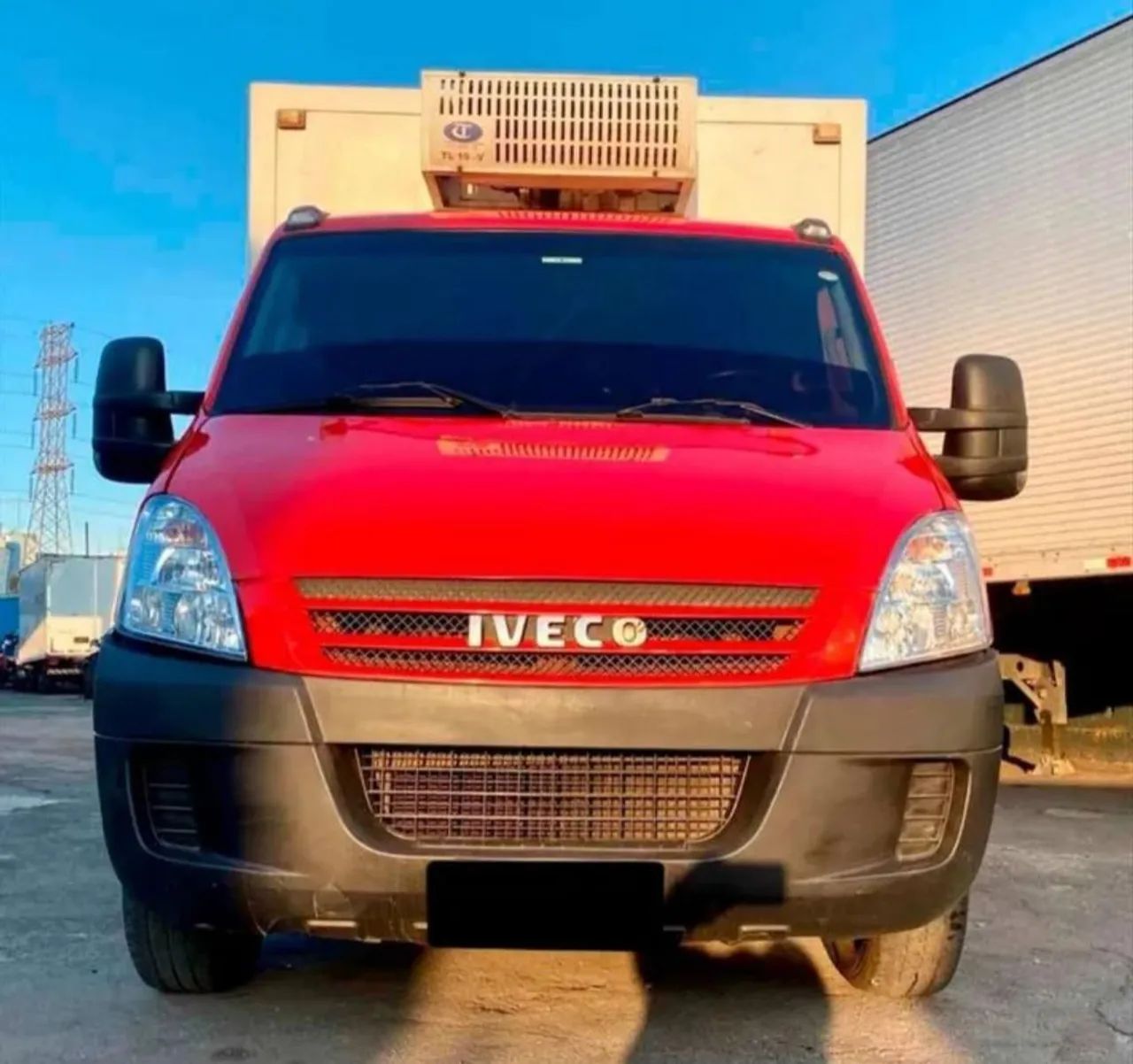 Iveco Daily 35s14 Refrigerada 2012 - Foto 4