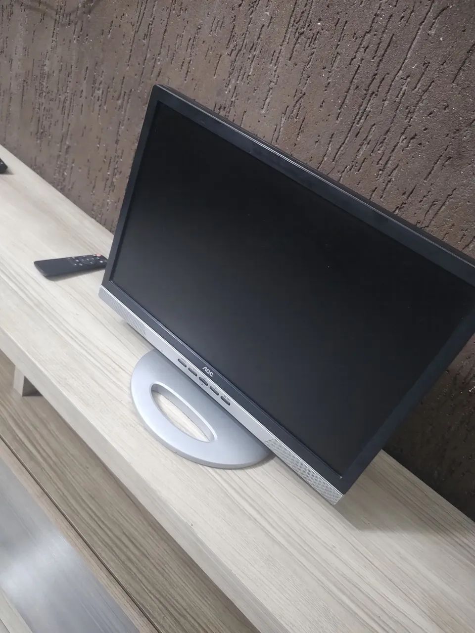 Monitor com DVI E GVA e com entrada e saída de Som 19 Polegadas Modelo AOC 19 Polegadas  - Foto 2