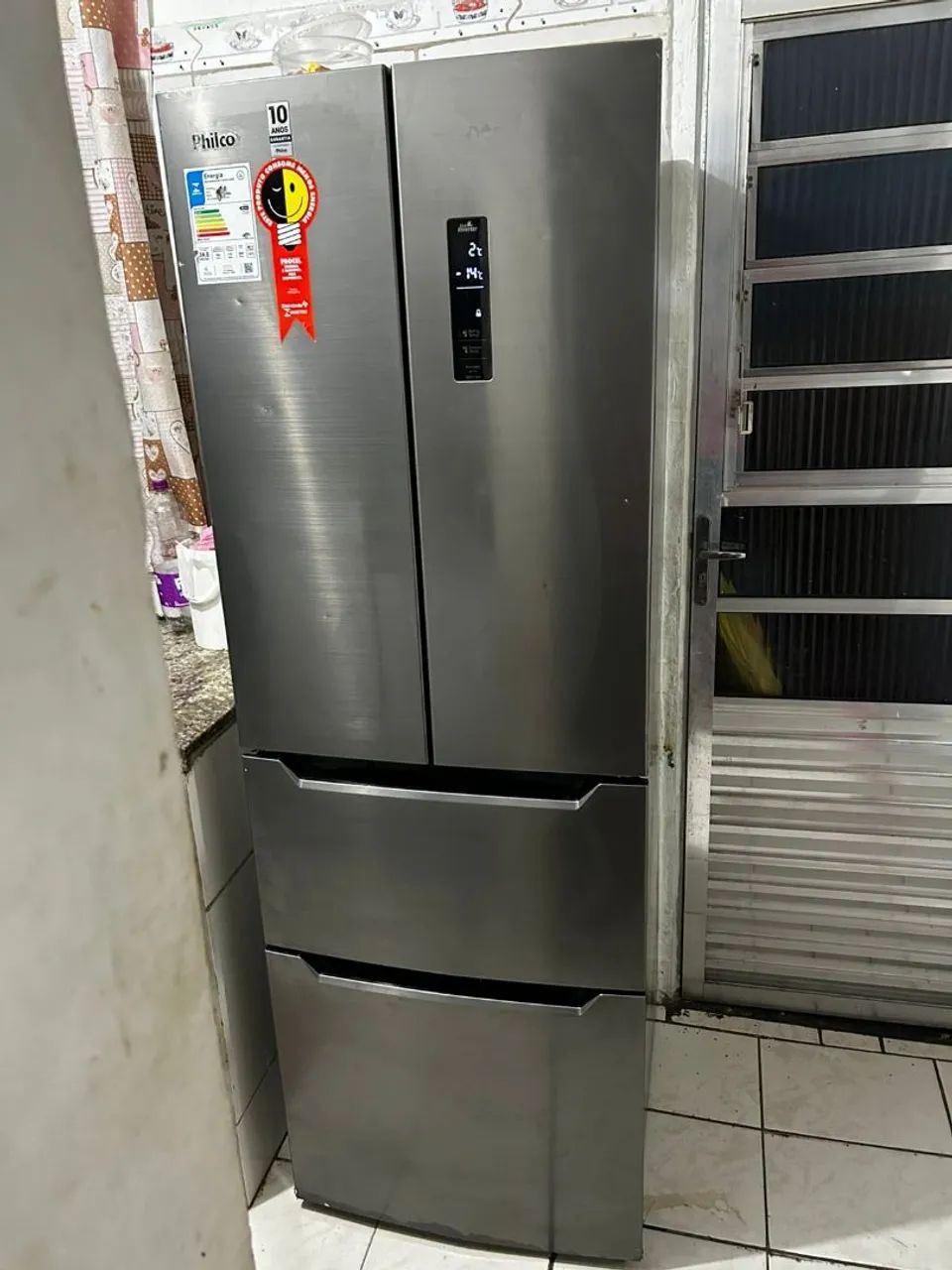 Geladeira invessa Philco 