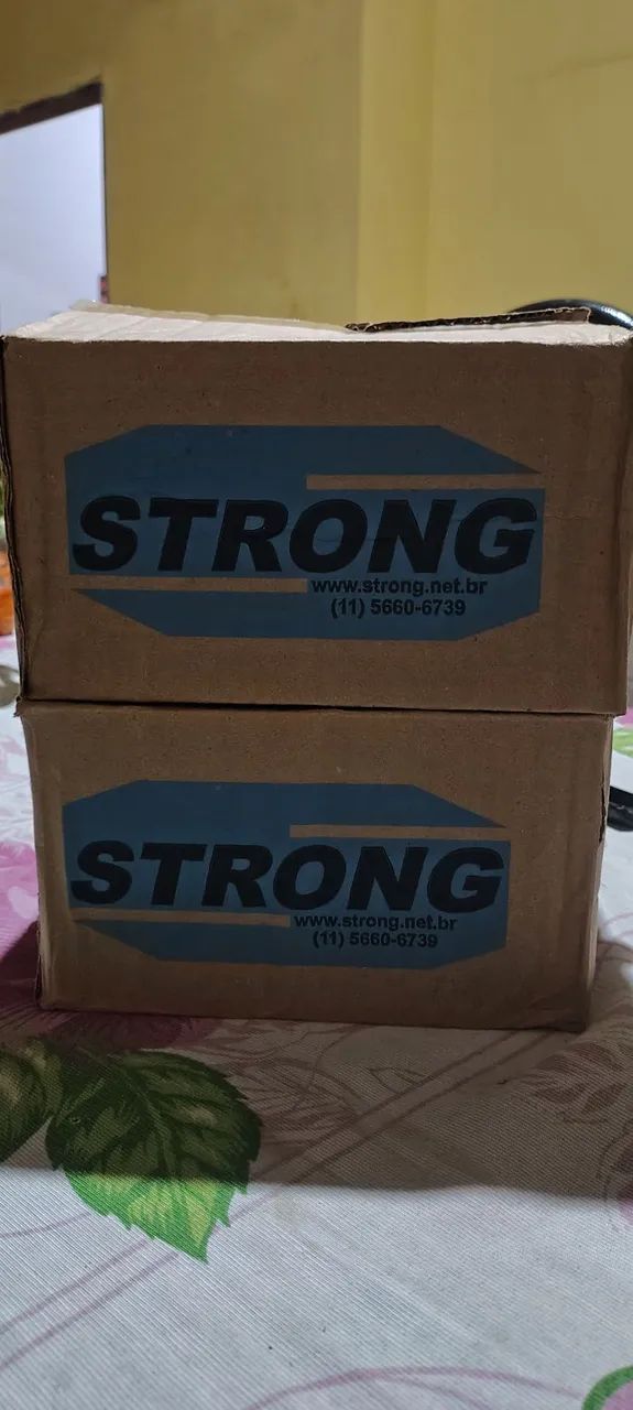 Vendo par de alto falante STRONG 8 polegadas 200 RMS