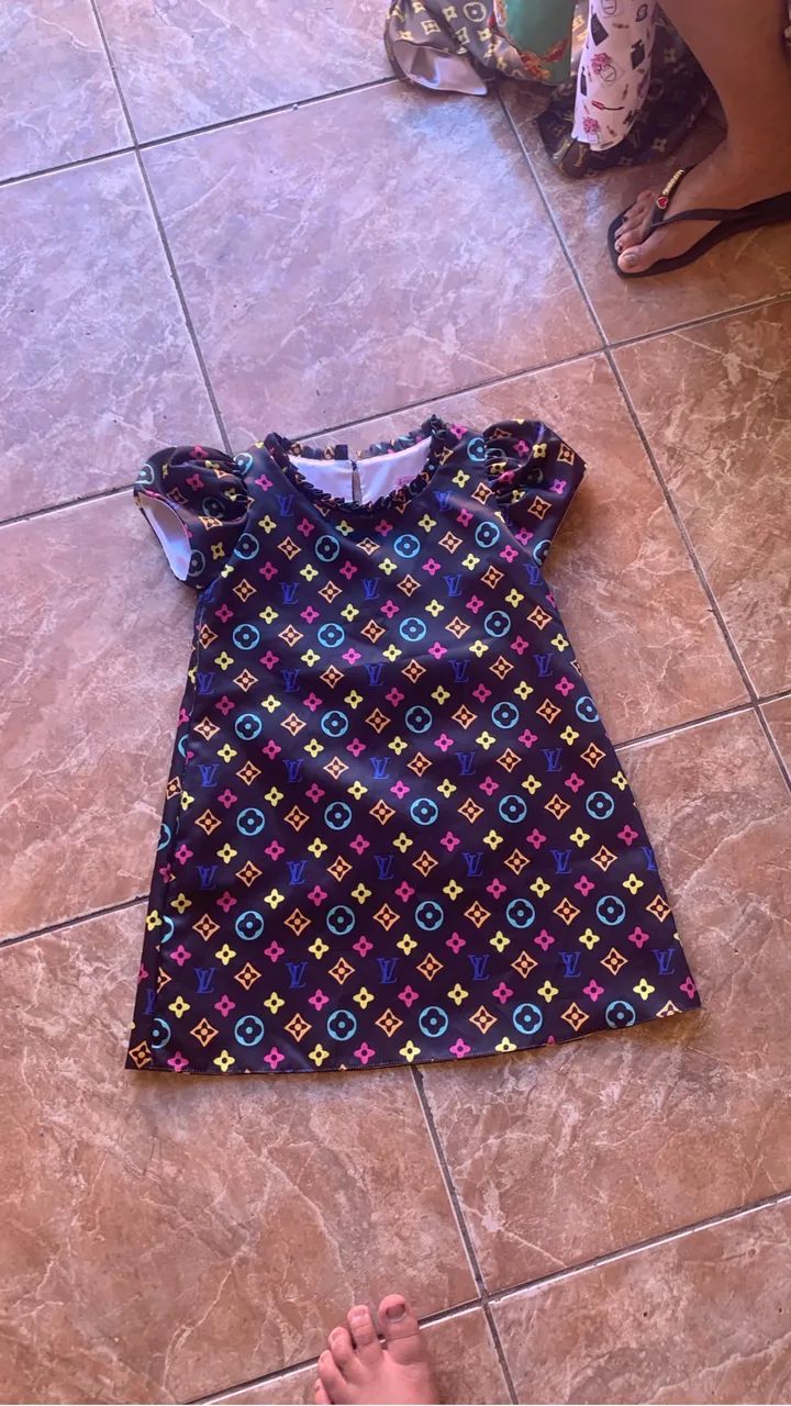 Vestidos infantis novos - Foto 4