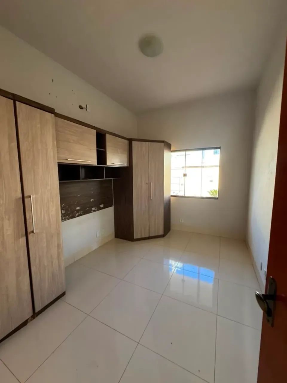 VENDO OU ALUGO CASA 3/4 , COM CHURRASQUEIRA REGIÃO SUL - Foto 3