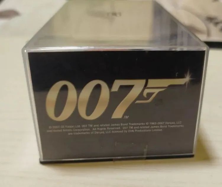 Miniatura 007 Ford Thunderbird Die Another Day - Foto 3
