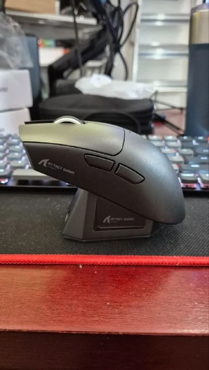 (LACRADO) - Mouse Attack Shark X11 - Tri Mode com dock de carregamento - Foto 2