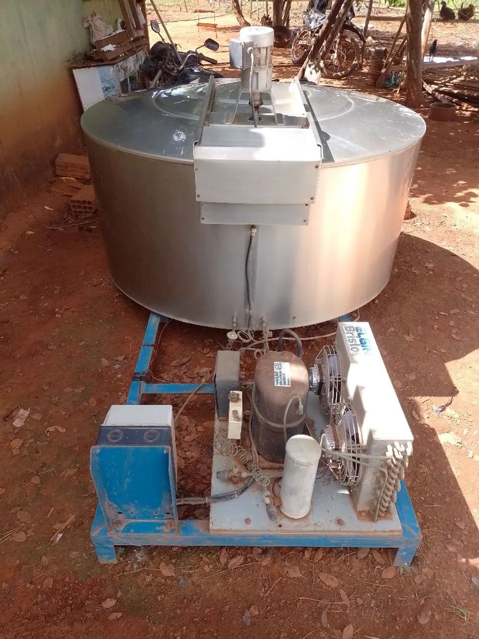 Resfriador de leite de 1000 litros  - Foto 3