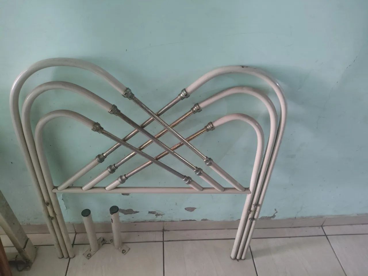 Armação de cama de solteiro