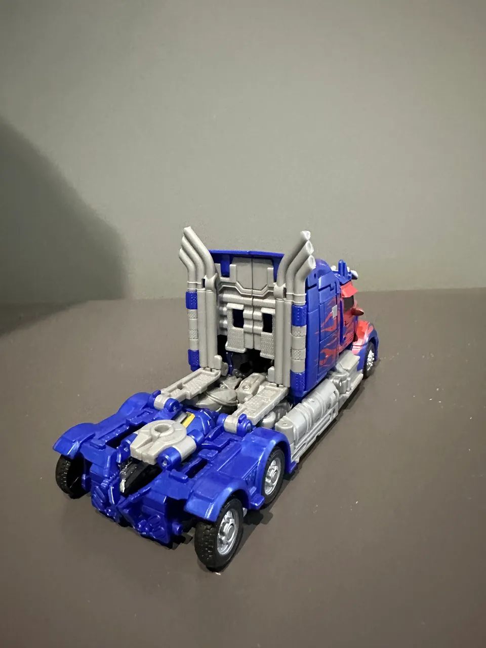 Studio series Optimus prime  - Foto 3
